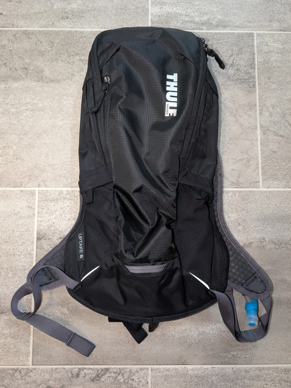 Thule UpTake 8L Black Gray Hydration Pack Magnetic Hose Bike Hike Daypack